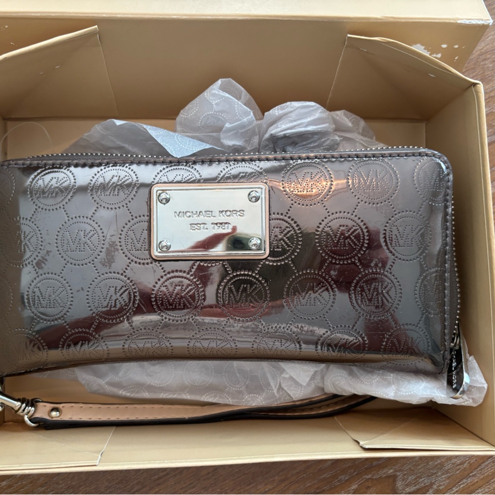 Michael Kors Silver Metallic Wristlet